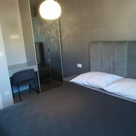 Marko 2 公寓 希贝尼克